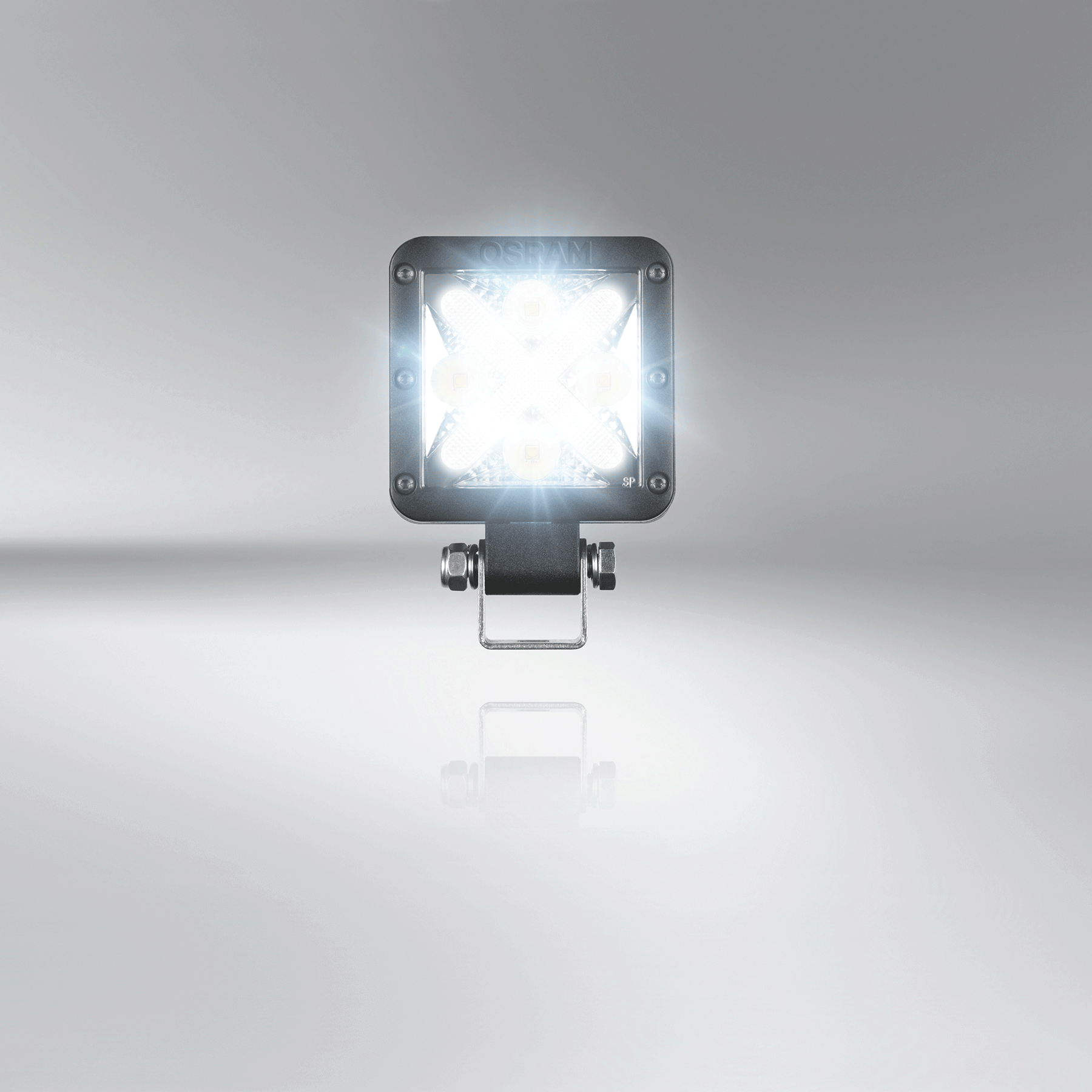 OSRAM LEDriving® Cube-X Wide & Accent avec feux diurnes X SHAPE Phares de travail Phares de recul